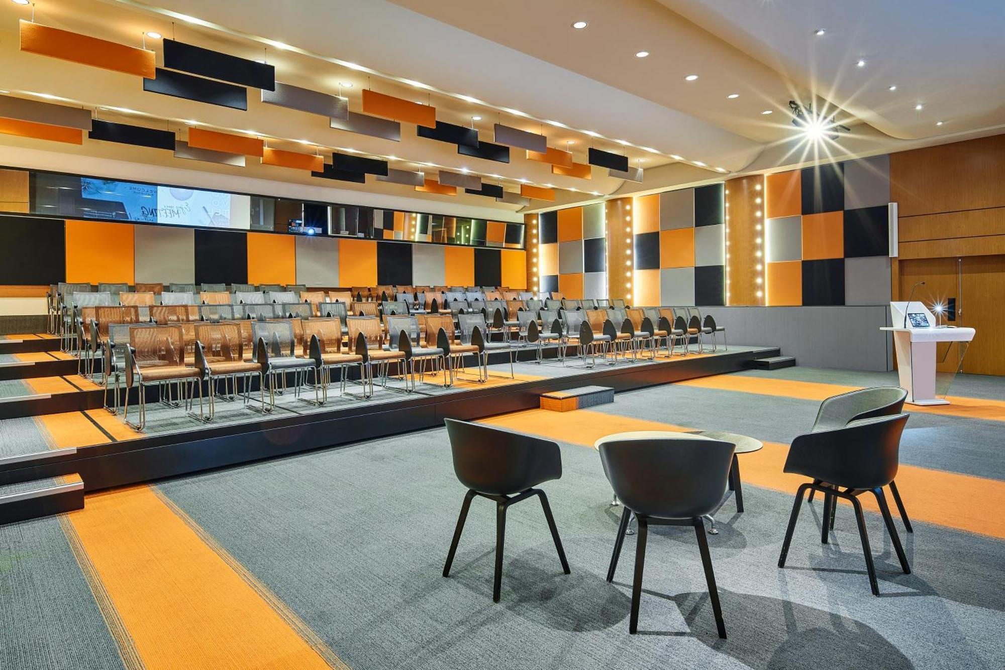 Novotel Paris Rueil Malmaison Ngoại thất bức ảnh