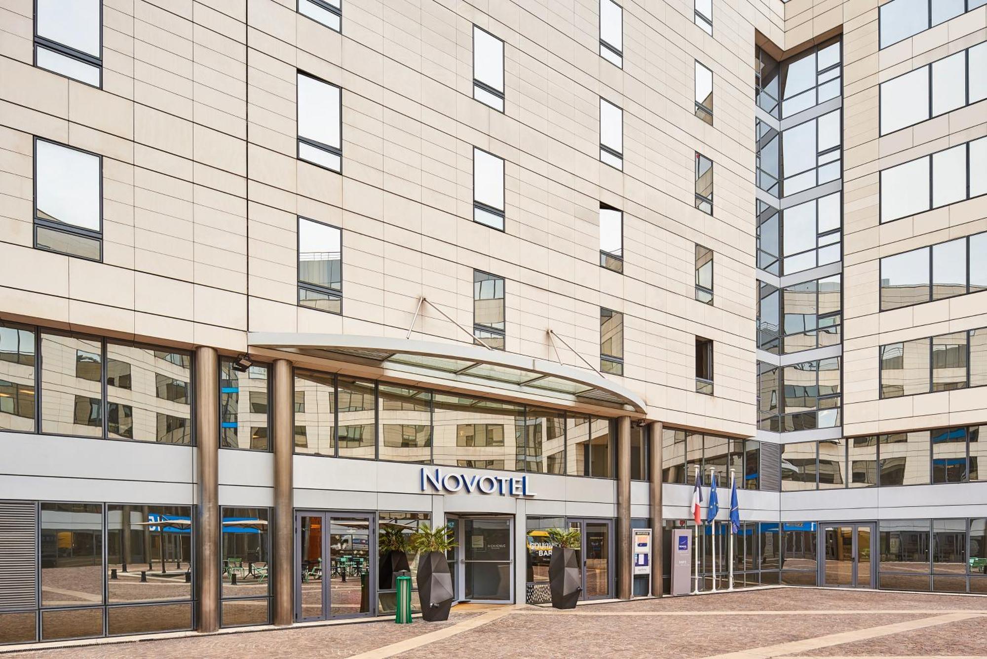 Novotel Paris Rueil Malmaison Ngoại thất bức ảnh