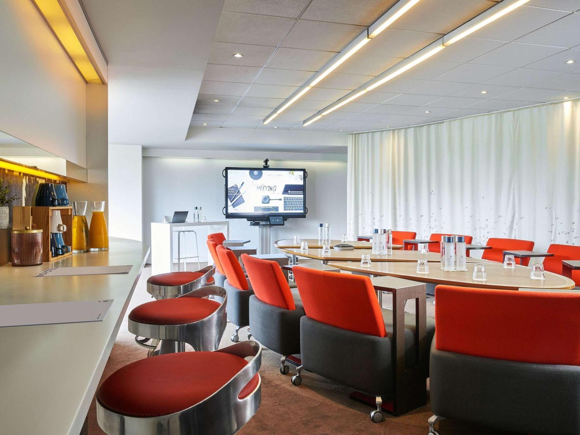 Novotel Paris Rueil Malmaison Ngoại thất bức ảnh