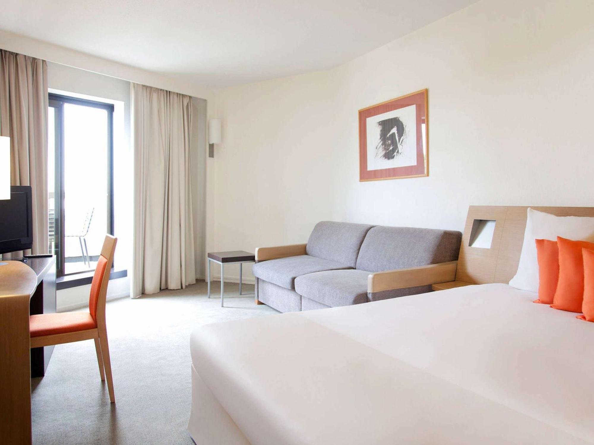 Novotel Paris Rueil Malmaison Ngoại thất bức ảnh