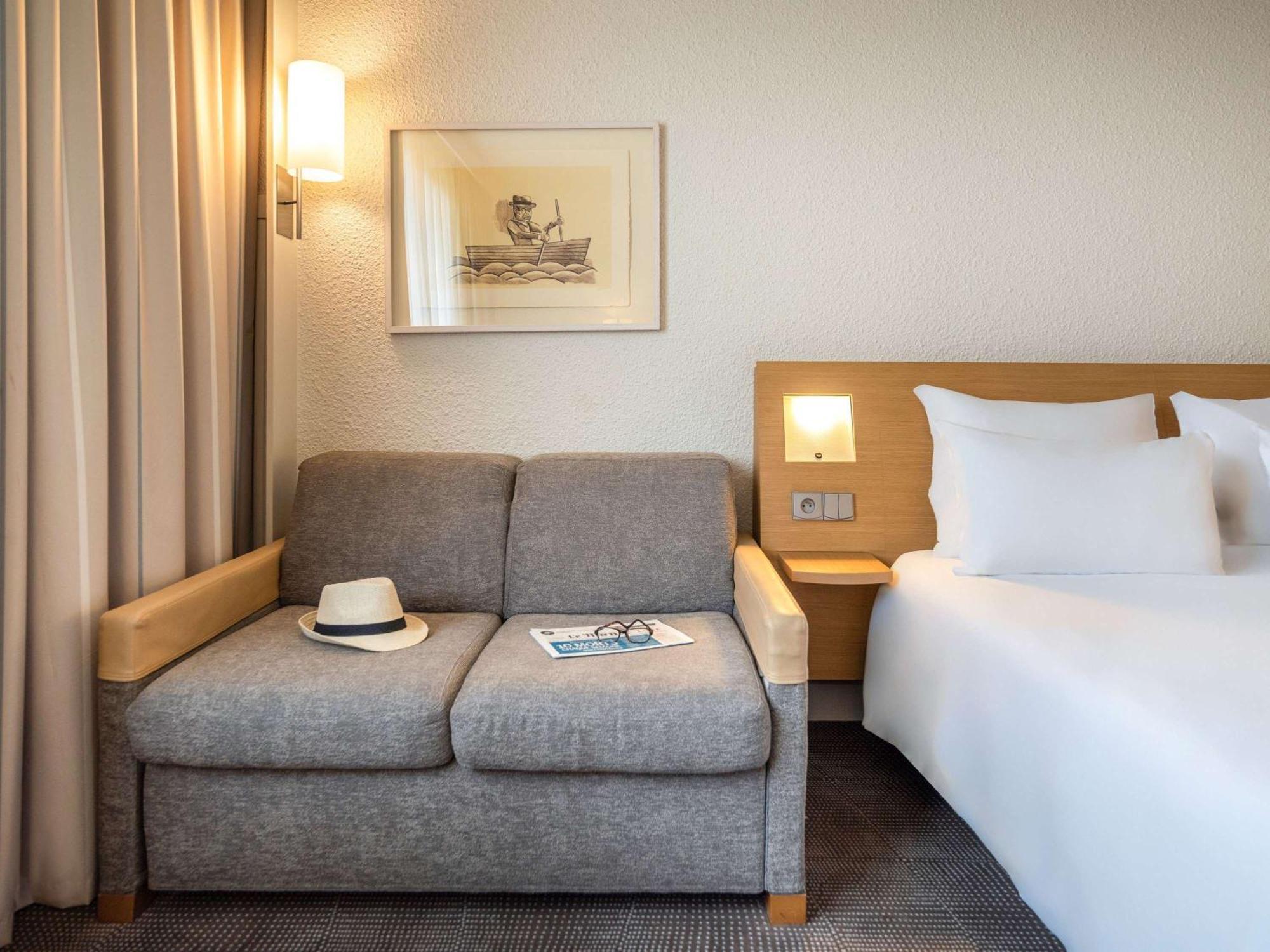 Novotel Paris Rueil Malmaison Ngoại thất bức ảnh