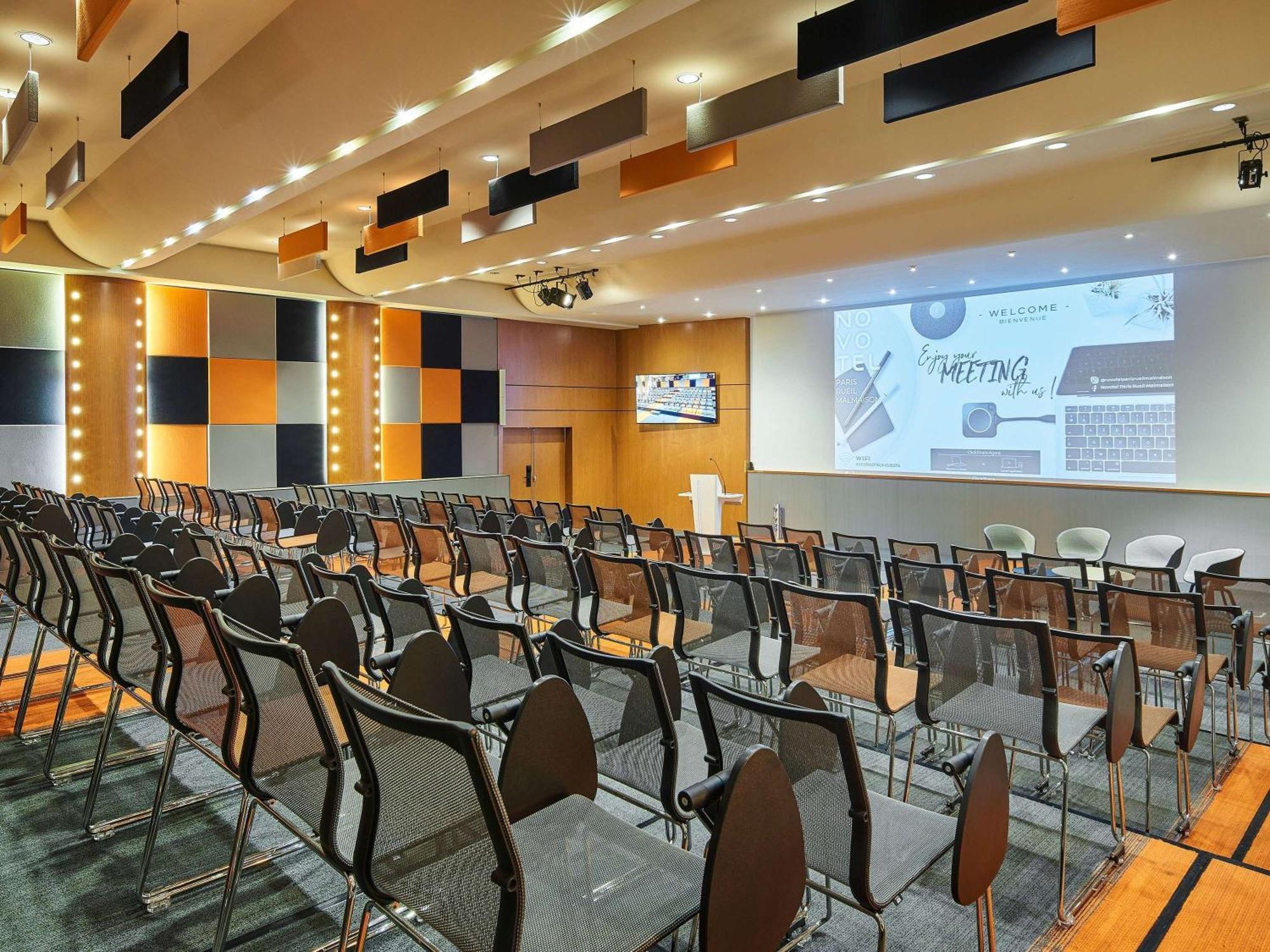 Novotel Paris Rueil Malmaison Ngoại thất bức ảnh