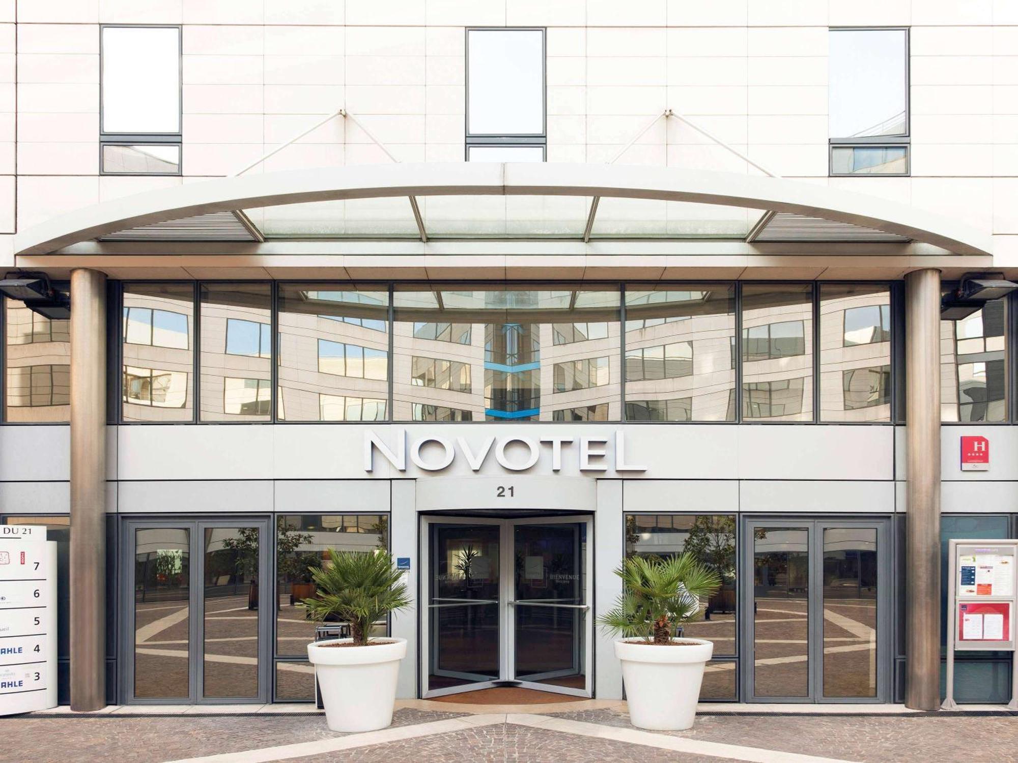 Novotel Paris Rueil Malmaison Ngoại thất bức ảnh