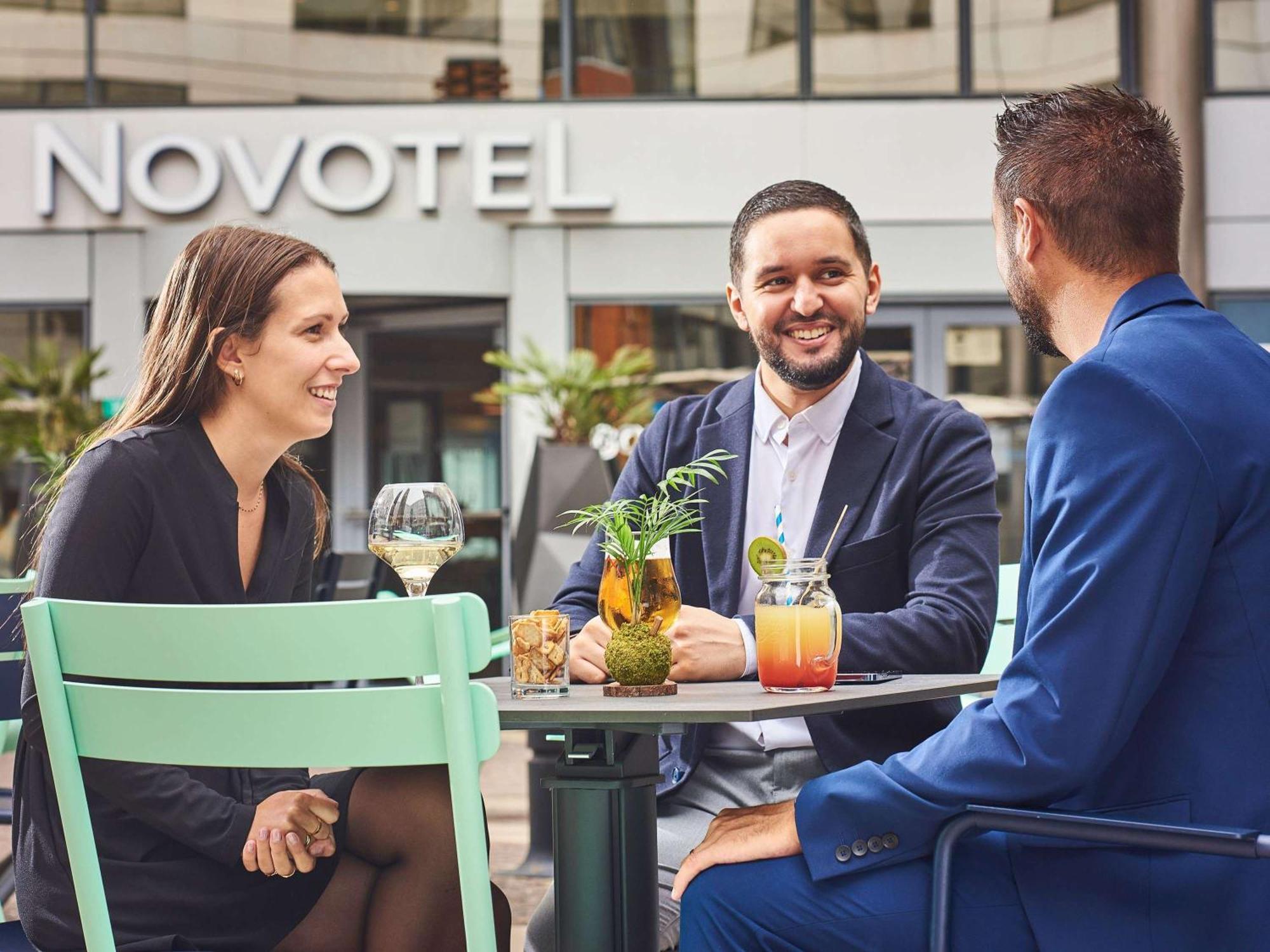 Novotel Paris Rueil Malmaison Ngoại thất bức ảnh