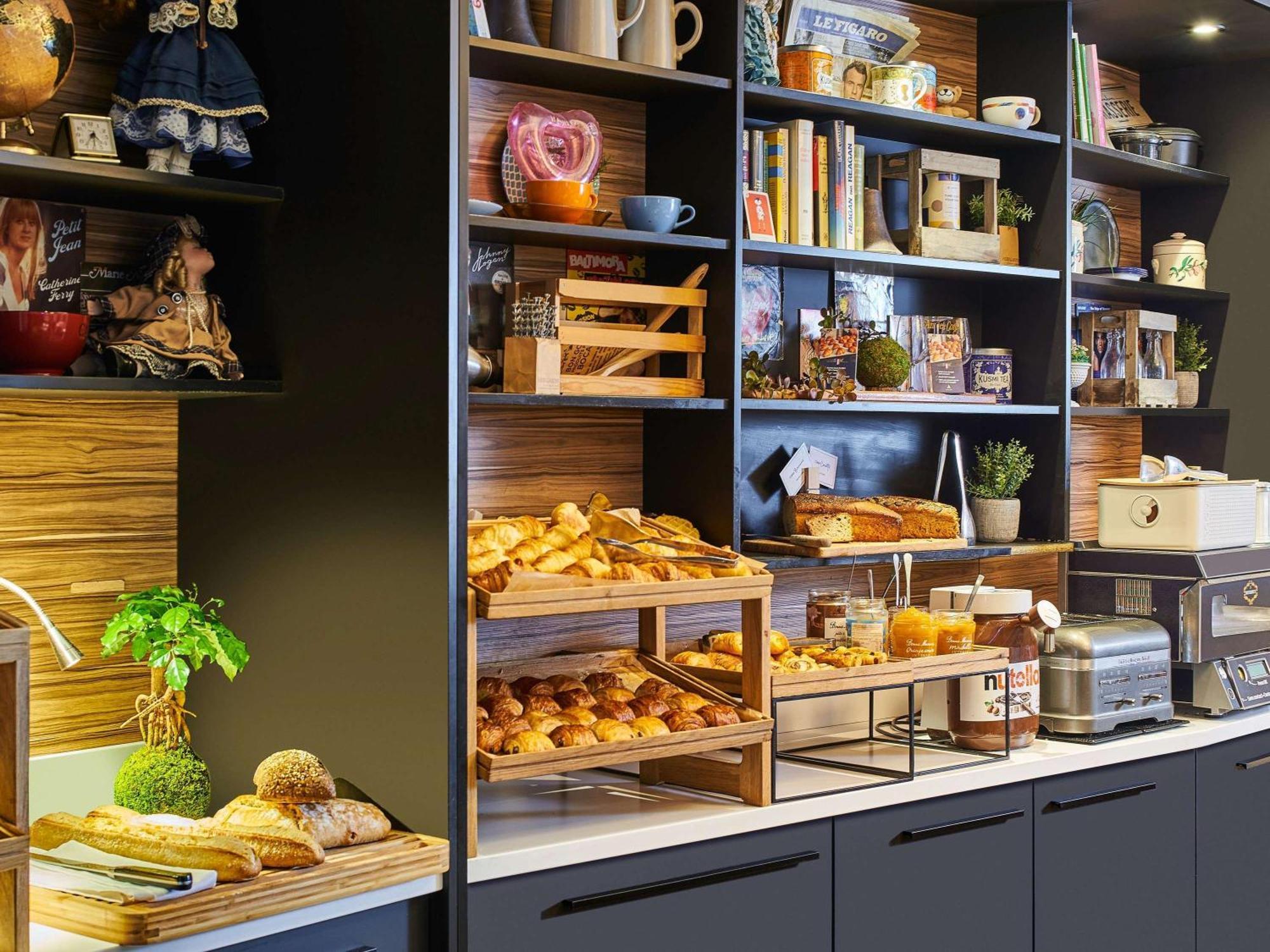 Novotel Paris Rueil Malmaison Ngoại thất bức ảnh